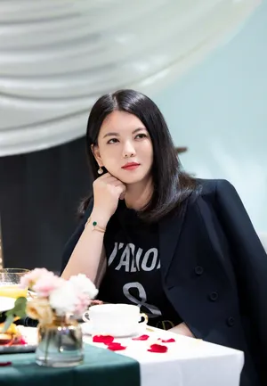 性感美女明星李湘王岳伦恩爱照片_2