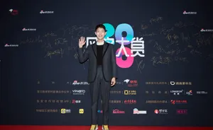 王锵新浪时尚风格大赏帅气写真图片_3