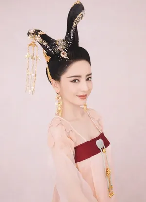 性感美女佟丽娅古风写真_3