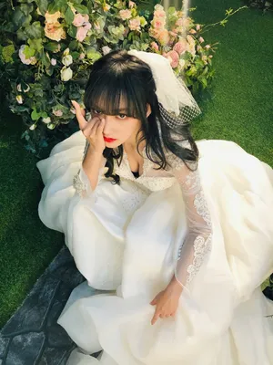 程潇婚纱造型唯美梦幻美照图片