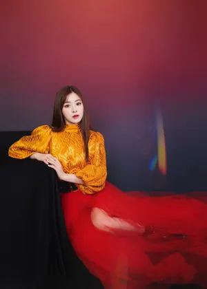 张含韵轻纱红裙性感写真图片_2