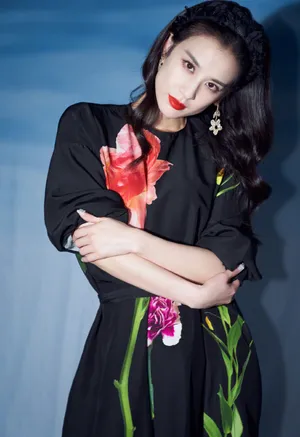 黄圣依黑裙性感美艳写真图片_1