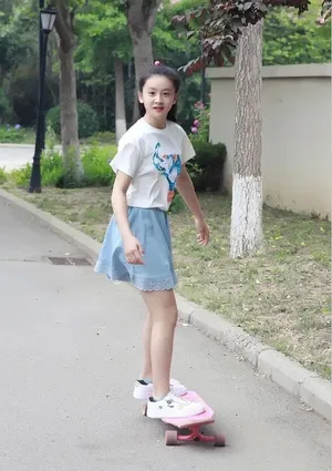 清纯小美女森碟美照_3