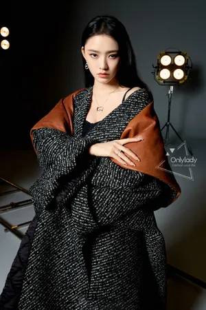 林允百变时装性感大片写真图片