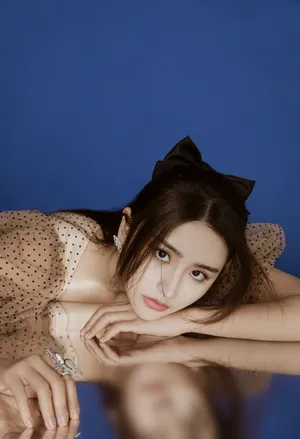 金子涵性感波点裙写真图片_3