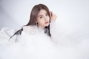 金子涵云朵白裙性感写真图片_6
