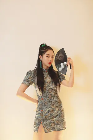 SNH48孙芮国风旗袍性感写真图片_6