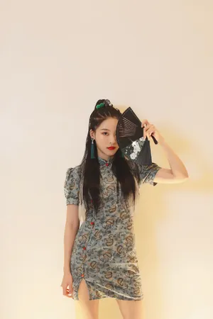 SNH48孙芮国风旗袍性感写真图片_7