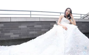 李若宁深V抹胸裙性感写真图片_3