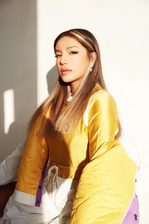江映蓉酷美潇洒时尚写真图片_2