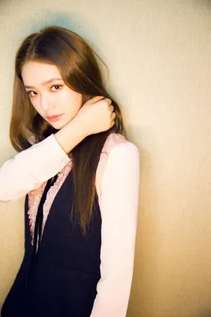 性感美女明星林允时尚优雅写真_2