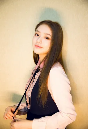 性感美女明星林允时尚优雅写真_3