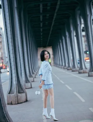 性感美女宋茜优雅妩媚写真_7