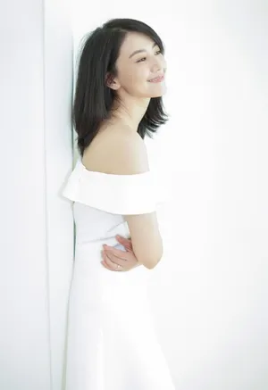 性感美女高圆圆妩媚优雅写真