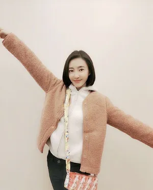 王丽坤清新养眼写真图片