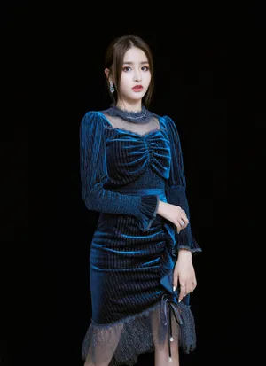 金子涵性感轻纱短裙写真图片_2