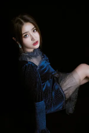 金子涵性感轻纱短裙写真图片_4