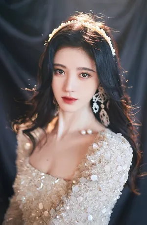 性感美女鞠婧祎妩媚优雅写真