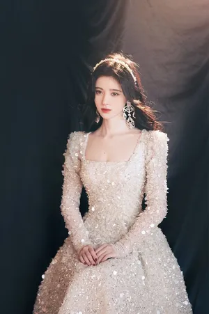 性感美女鞠婧祎妩媚优雅写真_3