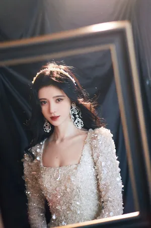 性感美女鞠婧祎妩媚优雅写真_6