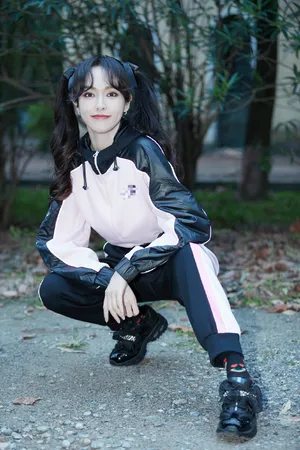 性感美女明星唐嫣妩媚优雅个性写真_5