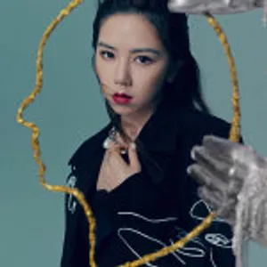 性感美女邓紫棋妩媚诱惑写真_7