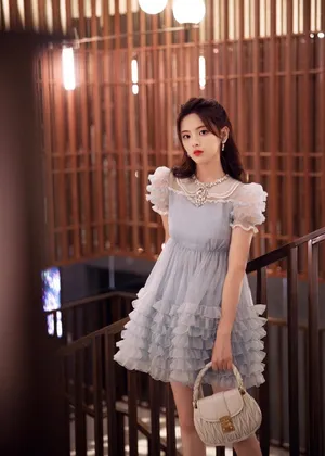 性感美女杨超越妩媚优雅写真_5