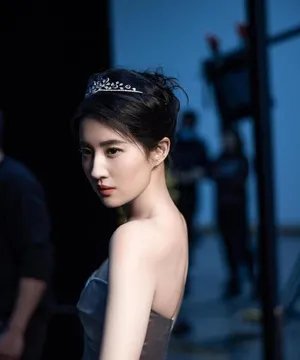 性感美女刘亦菲妩媚撩人诱惑写真