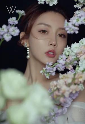 周麟嘉小露香肩妩媚性感写真图片_5