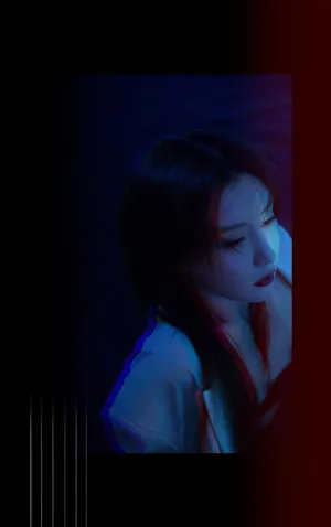 周麟嘉科技风时尚性感写真图片_5
