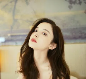 古力娜扎甜美可爱私服照图片