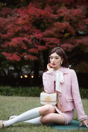 优雅女神孔雪儿气质写真_1