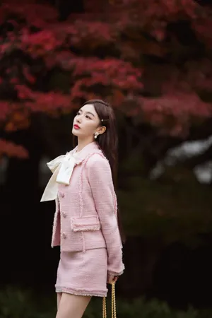 优雅女神孔雪儿气质写真_6