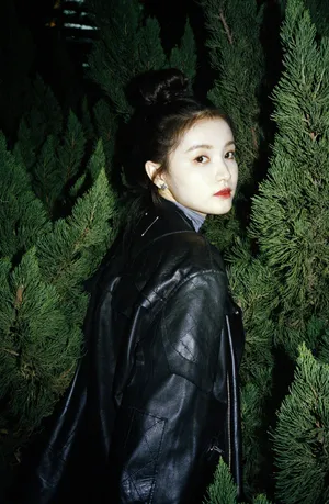 林小宅夜晚网球场皮衣写真图片_6