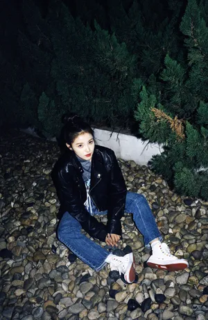 林小宅夜晚网球场皮衣写真图片_10