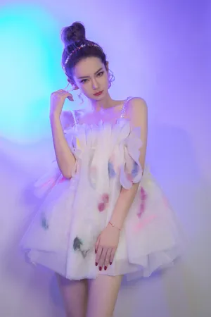 戚薇雾莲仙女裙性感写真图片_1