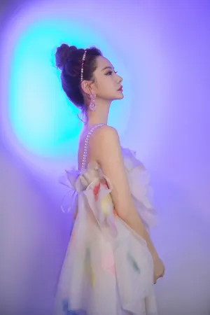 戚薇雾莲仙女裙性感写真图片_2