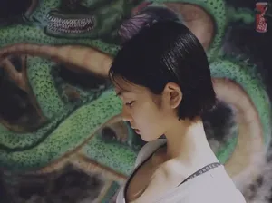 黄多多短发造型成熟文艺美照图片