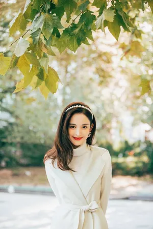 性感美女娜扎优雅妩媚写真图片_5