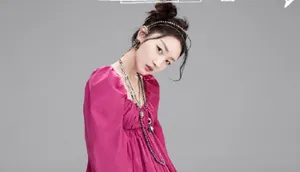 周冬雨丸子头造型灵动可爱写真图片
