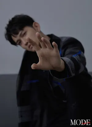 成毅清新橙意帅气写真图片_4