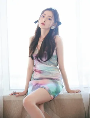 性感美女张天爱妩媚优雅写真_1