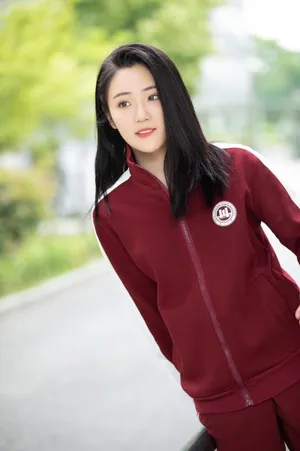 性感美女张可盈优雅写真