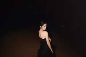性感美女明星欧阳娜娜妩媚优雅写真_2