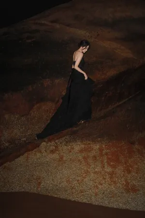 性感美女明星欧阳娜娜妩媚优雅写真_3
