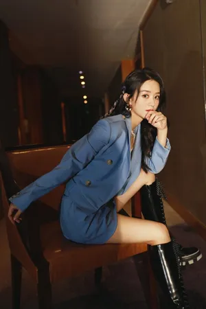 性感可人美女明星赵丽颖优雅写真_1