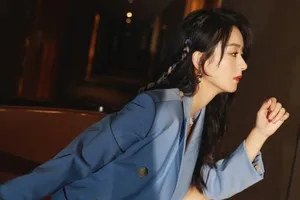 性感可人美女明星赵丽颖优雅写真_2