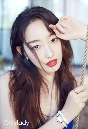 性感美女蒋梦婕妩媚优雅写真