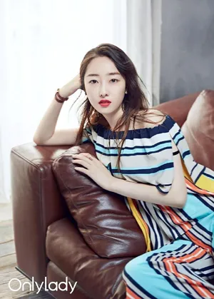 性感美女蒋梦婕妩媚优雅写真_4