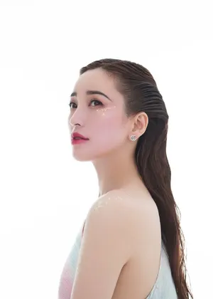 性感美女金莎妩媚优雅个性写真_5